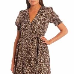 Wholesale ⭐ Alex Marie Ashlyn Cheetah Short Sleeve V-Neck Wrap ???? Dress ???? -Alex Marie shop unnamed file 1210