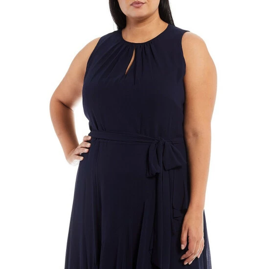 Buy ???? Alex Marie Plus Size Colette Sleeveless Keyhole Round Neck Maxi ???? Dress Navy ⌛ 3 Buy ???? Alex Marie Plus Size Colette Sleeveless Keyhole Round Neck Maxi ???? Dress Navy ⌛ - Image 3